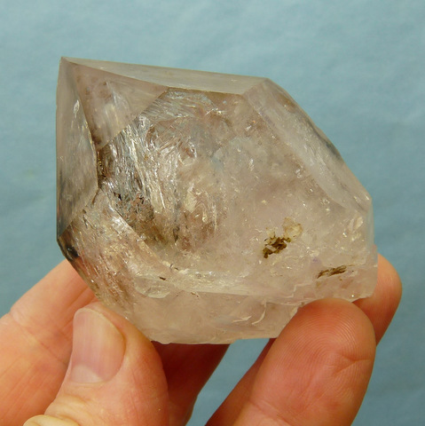 "Big Bubble" quartz crystal with large moving bubble