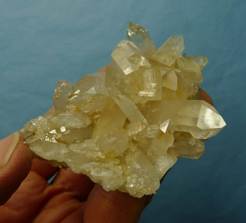 Semi-clear quartz crystal group with a good lustre