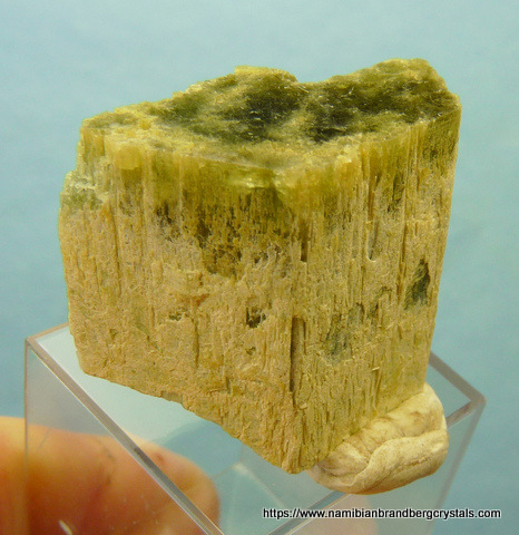 Bi-coloured beryl crystal from a rare find